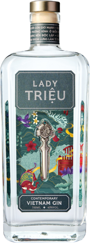 Lady Trieu Gin bottle